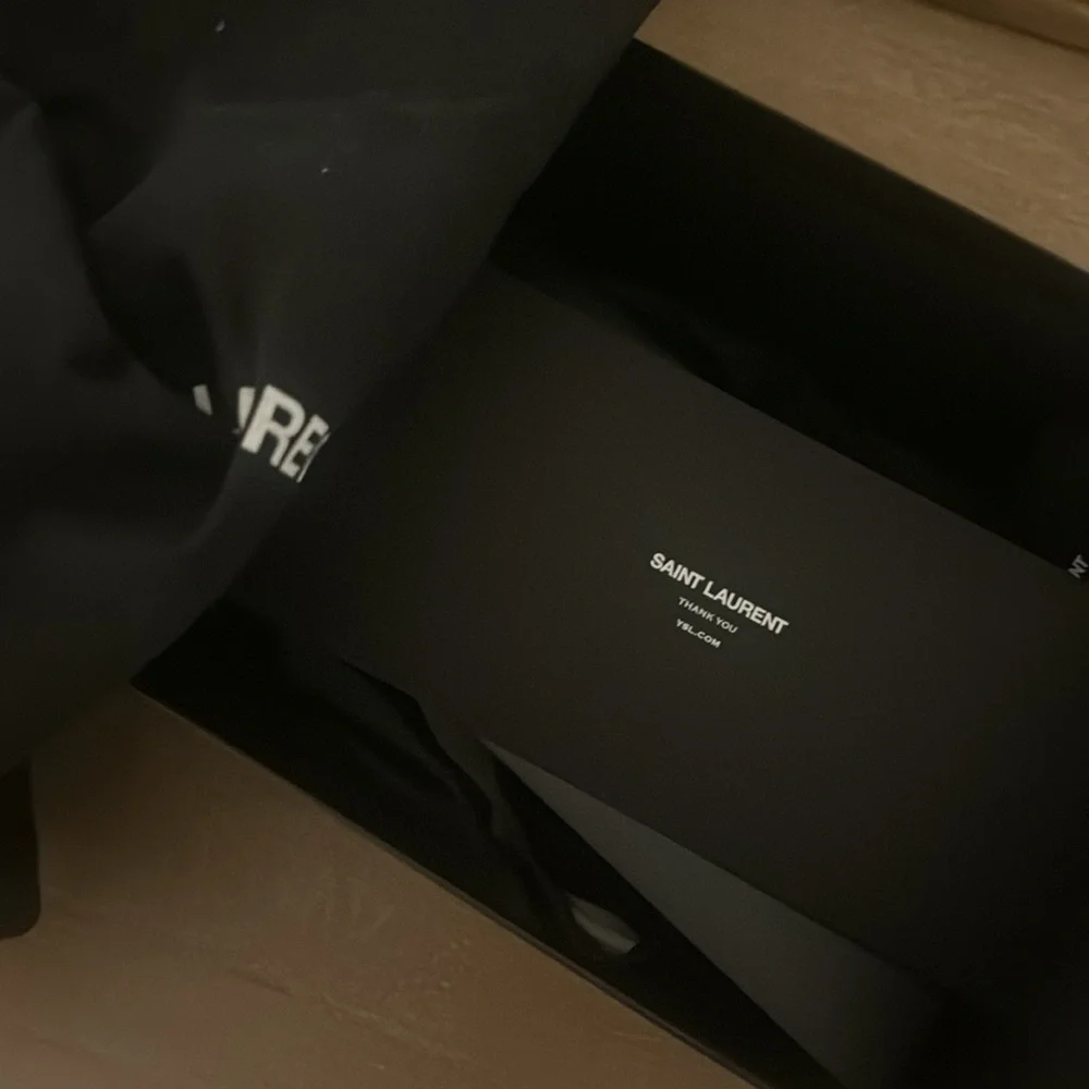 Black lulu Yves Saint Laurent Quilted Leather Shoulder Bag- AUTHENTIC - Picture 8 of 13